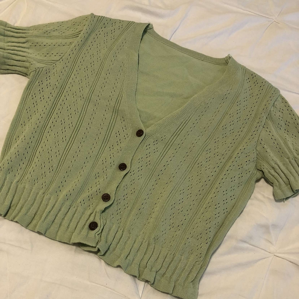green cardigan (S/XS), cropped